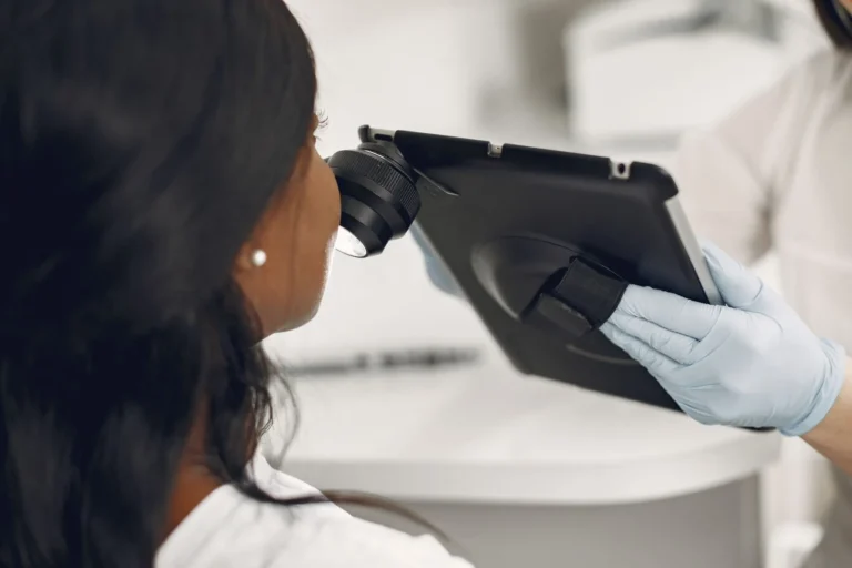 Cicatrices d’acné : quel traitement selon le type de cicatrice